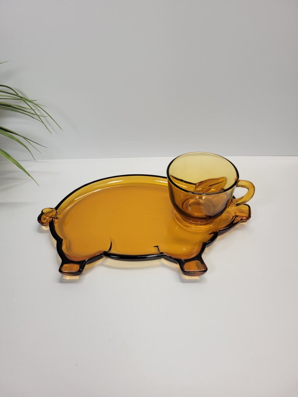 Vintage Tiara Indiana Amber Glass Pig Luncheon Snack Set, w Plate and Cup